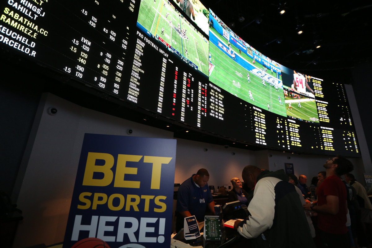 Sports Betting Strategy: When and Why to Fade the Public