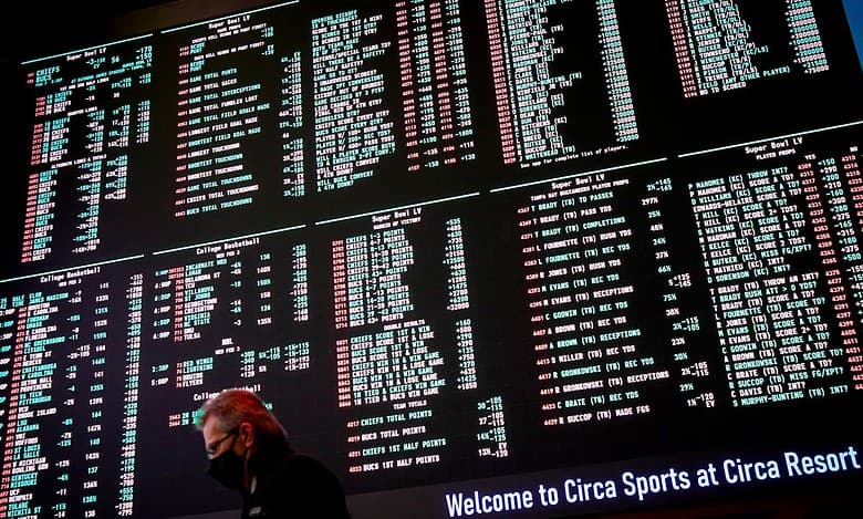 Barstool Sportsbook Struggling; Fanatics Making Moves